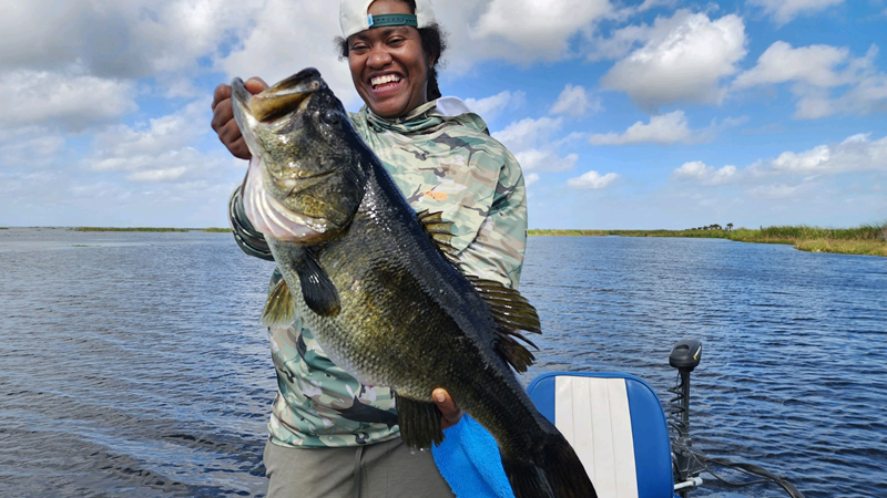 Kissimmee River, FL 14 Headwaters lake - Best Bass Fishing in the USA