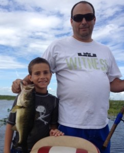 Lake Okeechobee bass fishing  888-629-2277